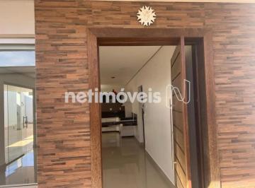 Casa · 118m² · 3 Quartos · 2 Vagas · Casa Ampla com 3 Suites no Centro de Felixlândia.
