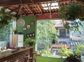 Casa · 192m² · 3 Quartos · 3 Vagas · Casa com 3 Quartos e Área de Churrasqueira no Jardim Regina, São Paulo-SP - Agende sua Visita!