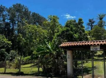 aa60ea5a-bd05-4b2f-8a69-0d0fe406e36f · Casa para venda em Pinheirinho com 3 quartos, 270m²