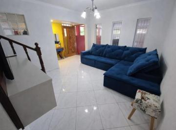 663c1f56-2ea3-44c5-89bf-d234e9ecbd3c · Aconchegante sobrado para venda em Chácara Inglesa com 3 quartos, sendo 1 suíte, 86m²