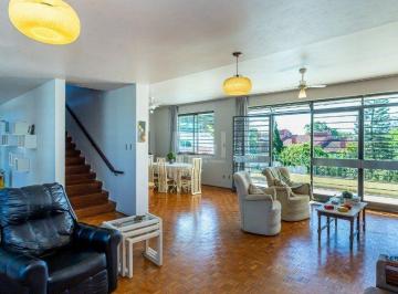 Casa · 500m² · 5 Quartos · 5 Vagas · Vende casa com 05 quartos e garagem para 5 carros.