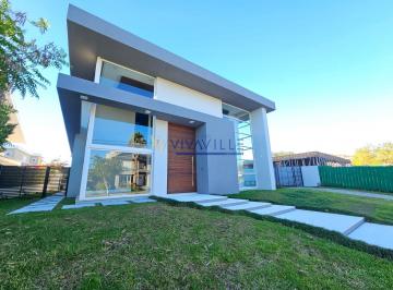 Casa · 462m² · 5 Quartos · 3 Vagas · Casa moderna e atualizada, 4 suítes, ampla e integ