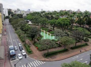 796fe89ffe27e82418ff34169b21351b.jpg · Apartamento com 4 quartos para alugar em Belo Horizonte, no bairro Funcionários