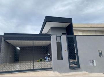 Casa de 4 quartos, Vicente Pires · Linda Casa Nova em condomínio fechado na Rua 04 Vicente Pires com 04 suítes, piscina e churrasqueira