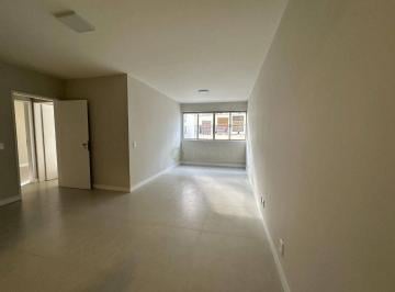 3141ffc968d844fff1bad1dc29fb5ea462d3eed1 · Apartamento de 3 quartos na Av. Hercílio Luz, em Florianópolis.