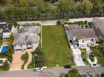 9b4c565d74cb151bfa78fc41bb13999002e4ace2 · Terreno a Venda em Condominio Alphaville