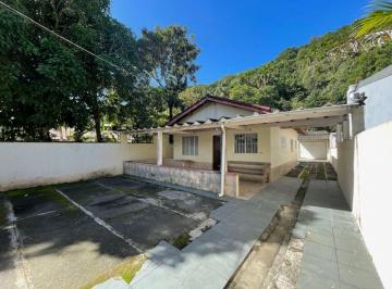 Casa de 3 quartos, Bertioga · Casa com 3 quartos em Jardim São Lourenço, 300 m² à venda