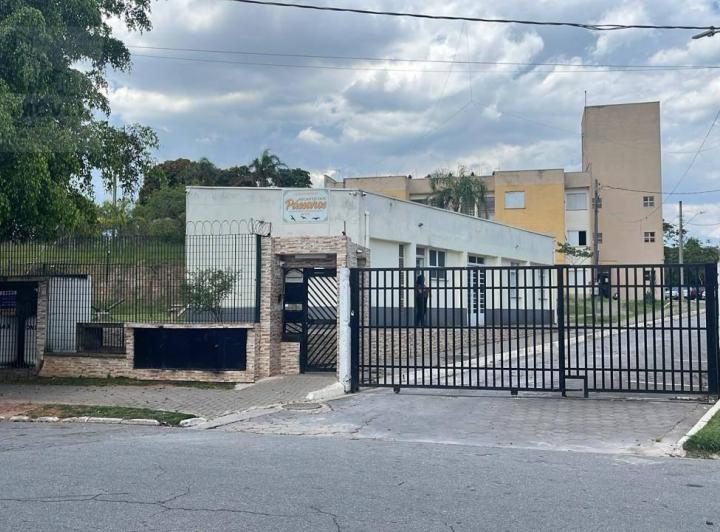 Apartamento no Condomínio Canto dos Passaros - Jardim Maria Amália / Sp