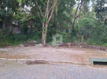 d4b3b3459e732a2cb98bd93510538b58311420ed · Terreno Plano 430m² Em Condomínio Fechado