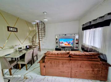 Vendo casa dúplex em santissimo, bem perto do ponto de ônibus, bairro do Quafa,  · Casa Dúplex em Santissimo
