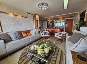 Apartamento de 3 quartos, Olinda · Apartamento com 248 m² e 3 quartos à venda em Casa Caiada - Olinda, com vista do mar.