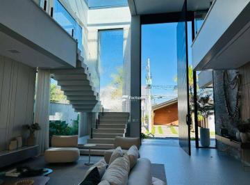 3be657c903d85c294c9c41bca3738f861cad62bf · Casa com 7 suítes  à venda, 521 m² por R$ 8.500.000 - Acapulco - Guarujá/SP