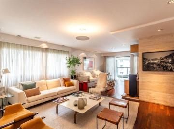 Apartamento de 3 quartos, São Paulo · Apartamento reformado em rua exclusiva do Jardim América