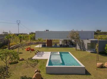 Casa · 796m² · 6 Quartos · 8 Vagas · Casa à venda em Itu, Condomínio Terras de São José, com 6 suítes, com 796 m²