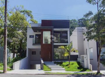 Casa · 360m² · 4 Quartos · 6 Vagas · Casa de Alto Padrão no Reserva da Cantareira - Sofisticação, Segurança e Vista Privilegiada