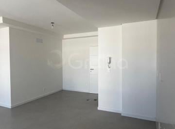 PHOTO-2026-05-05-19-23-05 5 · Apartamento de 69m² no Centro