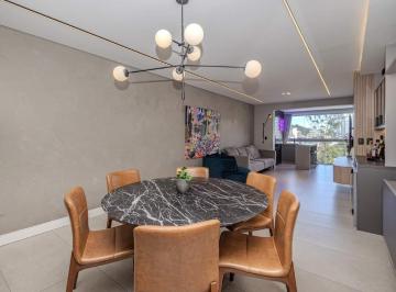 Apartamento · 130m² · 3 Quartos · 2 Vagas · Apartamento à venda no Ed. Amores Da Brava em Itajaí.