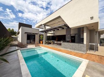 Casa · 717m² · 4 Quartos · 6 Vagas · Oportunidade - Casa em Condomínio - Urbanova - Condomínio Colinas do Paratehy - 4 Suítes - 349m².