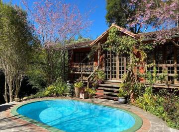 2d2941d44ba75eb6bc307b88b329a03703f99180 · Casa com 7 dormitórios à venda, 200 m² por R$ 1.070.000,00 - Araras - Petrópolis/RJ