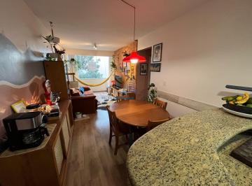 Apartamento · 64m² · 2 Quartos · Imperdível - Apartamento de 2 dormitórios, 1 banheiro social, no bairro Trindade - 420 mil