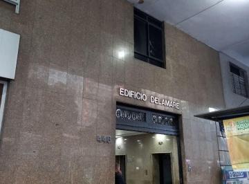 Comercial · 64m² · Conjunto em Centro, Rio de Janeiro/RJ de 0m² à venda por R$ 180.000,00 ou para locação R$ 200,00/mes