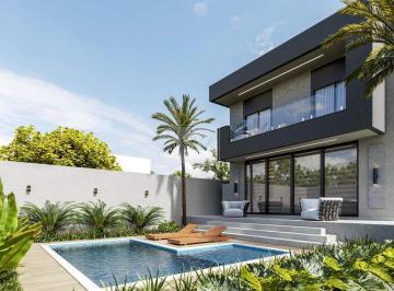 Casa · 236m² · 3 Quartos · 2 Vagas · Casa em Colônia Dona Luíza, Ponta Grossa/PR de 236m² 3 quartos à venda por R$ 2.050.000,00