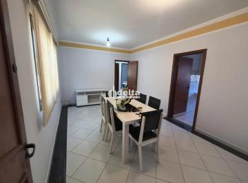 Apartamento · 86m² · 3 Quartos · 1 Vaga · Apartamento com 3 quartos sendo 1 suíte disponível para locação no bairro Santa Mônica em Uberlândia