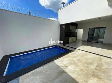 Casa · 250m² · 3 Quartos · 3 Vagas · Casa residencial com 3 quartos sendo 1 suíte disponível para locação no bairro Laranjeiras em Uberlâ