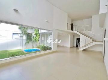 Casa · 376m² · 5 Quartos · 3 Vagas · Casa com 5 quartos sendo suíte disponível para locação no bairro Nova Uberlândia em Uberlândia-MG