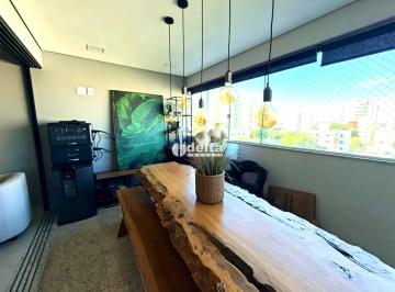 Apartamento · 110m² · 3 Quartos · 2 Vagas · Apartamento com 3 quartos sendo 1 suíte disponível para locação no bairro Santa Mônica em Uberlândia