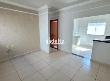 Apartamento · 49m² · 2 Quartos · 1 Vaga · Apartamento com 2 quartos sendo 1 suíte disponível para locação no bairro Segismundo Pereira em Uber