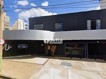 Comercial · 200m² · 5 Vagas · Loja disponível para locação no bairro Saraiva em Uberlândia-MG.