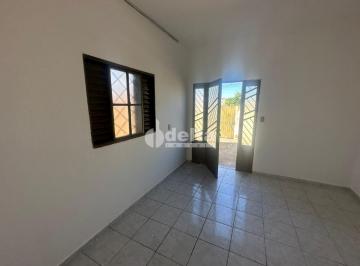 NULL · Casa residencial com 3 quartos sendo 1 suíte disponível para venda no bairro Jardim Canaã em Uberlân