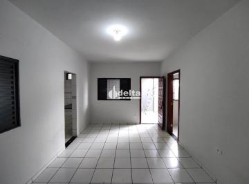 Casa · 50m² · 2 Quartos · 1 Vaga · Casa disponível para locação no bairro Residencial Gramado em Uberlândia-MG.