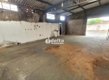 Comercial · 76m² · Galpão comercial disponível para locação no bairro Laranjeiras em Uberlândia-MG