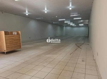 Comercial · 400m² · Loja disponível para locação no bairro Centro em Uberlândia-MG.