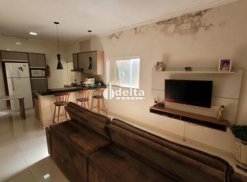 Casa · 120m² · 2 Quartos · 1 Vaga · Casa com 2 quarto  disponível para locação no bairro Chácara Panorama em Uberlândia MG