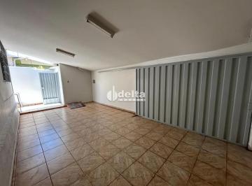 Casa · 250m² · 5 Quartos · 2 Vagas · Casa residencial disponível para locação no bairro Nossa Senhora Aparecida em Uberlândia-MG
