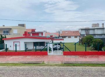 Casa · 140m² · 3 Quartos · 1 Vaga · EXCELENTE CASA DE PRAIA A BEIRA MAR COM 2 TERRENOS