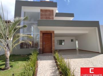 Casa · 270m² · 4 Quartos · 4 Vagas · Casa Padrão em CAMAÇARI