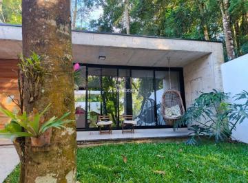 Casa · 261m² · 3 Quartos · 4 Vagas · Casa de Luxo com Integracao Total e Iluminacao Natural/casa com elevador