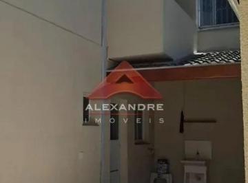 2 dormitórios, sala, cozinha, banheiro e área de serviço. · Casa em Vila Industrial, São José dos Campos/SP de 10m² 2 quartos para locação R$ 2.250,00/mes