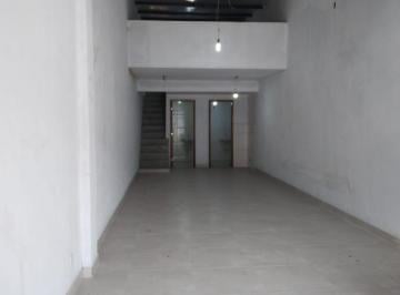 Comercial · 80m² · 4 Vagas · Loja em Serra Grande, Niterói/RJ de 80m² para locação R$ 4.500,00/mes