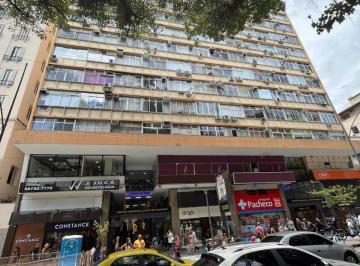 Comercial · 32m² · Conjunto em Catete, Rio de Janeiro/RJ de 0m² para locação R$ 1.170,00/mes