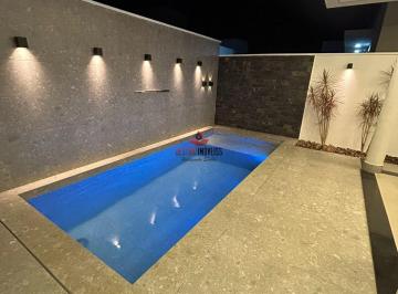 Casa · 214m² · 4 Quartos · 4 Vagas · Casa à venda no condominio fechado Splêndido - Uberlândia - MG