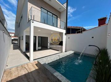 e6c8f44dcfc7cc20672a80ccc6b679ae889ececf · Sobrado com 3 suites, e pscina á 1 Km da praia á venda, por R$ 989.000 - Jardim Ribamar - Peruíbe/SP