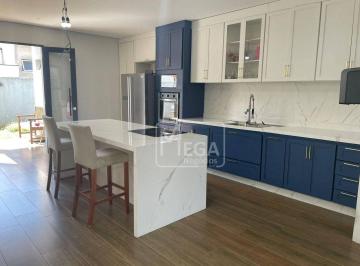 e8162ddb01877187d63af8a2e1cbc4fd6343d3f3 · Casa com 3 dormitórios à venda, 141 m² por R$ 905.000 - Villas do Jaguari - Santana de Parnaíba/SP