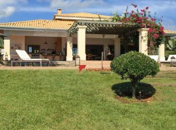 e6676026abe6b10edbdd4d28de5ee953fd99c120 · Casa na represa com 5 suítes à venda - Avaré/SP