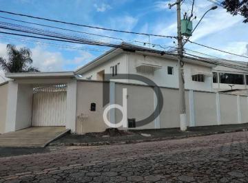1553a2cb6c6e9f0dd9e05b0b995ee32550a3b108 · Casa com 3 dormitórios, 370 m² - venda por R$ 1.900.000,00 ou aluguel por R$ 10.500,00/mês - Bosque