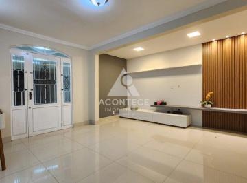 Casa · 250m² · 3 Quartos · 4 Vagas · EXCELENTE CASA C/ 3 QTOS SENDO 1 SUÍTE C/ CLOSET -  NO COND SANTOS DUMONT C/ PISCINA - SANTA MARIA